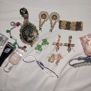 Assorted Vintage-Inspired Jewelry Lot with Green Floral Hand Mirror